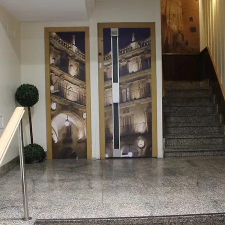 Residencia Gran Via Otel